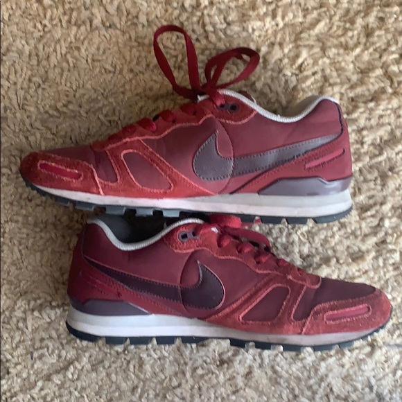 Nike sneakers - Picture 2 of 4